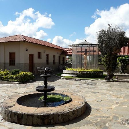 Recanto Monsenhor Domingos Hotel Caete Exterior photo